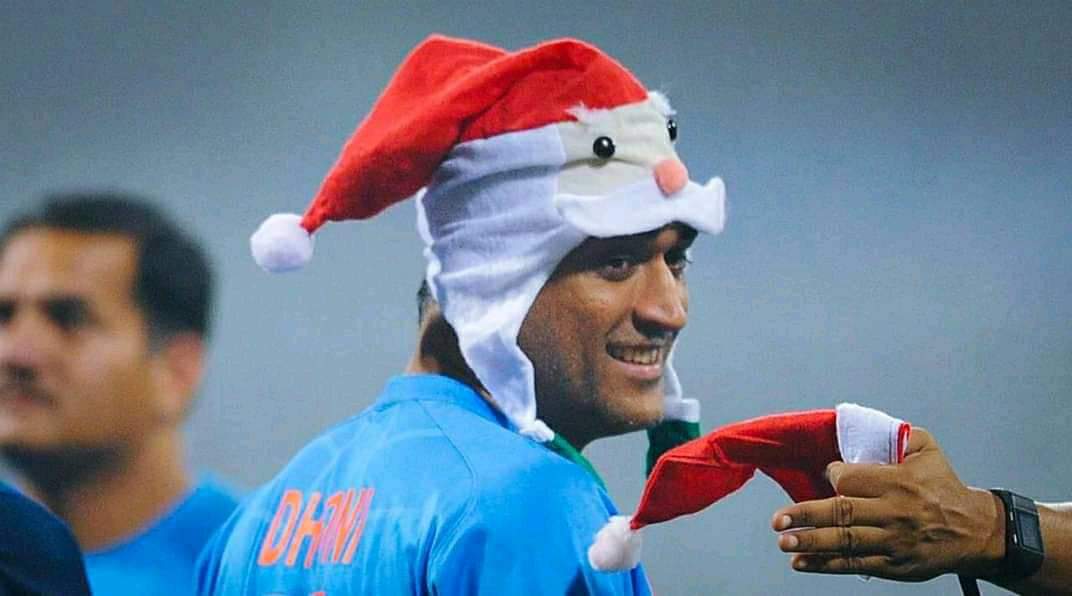 sundarlingam562's tweet photo. Mahendra Sing Dhoni Back in to the squad.,
Mahi Returns.. Merry Christmas 🤶
#MSDhoni #Dhoni #Dhonireturns #MerryChristmas2018 https://t.co/46Map1u7Q9