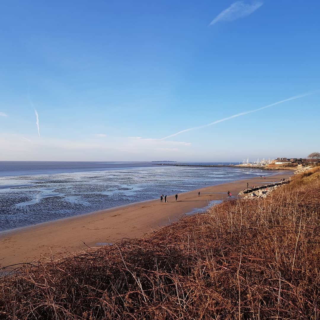 foggles123's tweet photo. Went for a lovely Christmas Eve walk around West Kirby this afternoon followed by the gym.. burning some calories in preparation for tomorrow 🎅🎄🍖🥧🍷😅 #westkirby #westkirbymarinelake #ChristmasEve #christmasevewalk https://t.co/qPqmAl9ptk