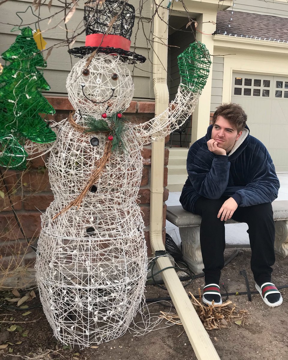 shanedawson's tweet photo. When you wish you could be as festive as your friend but you just don’t know how they do it. https://t.co/8IWnS8IMAZ