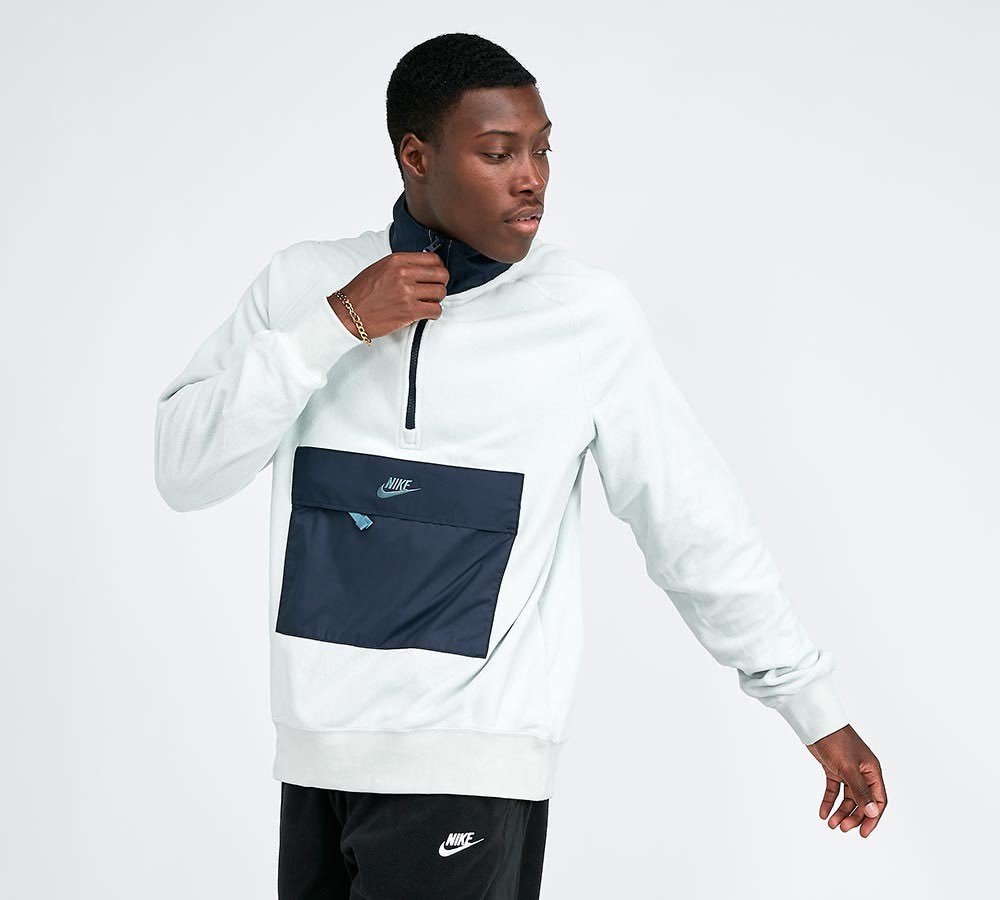 nike seasonal half zip