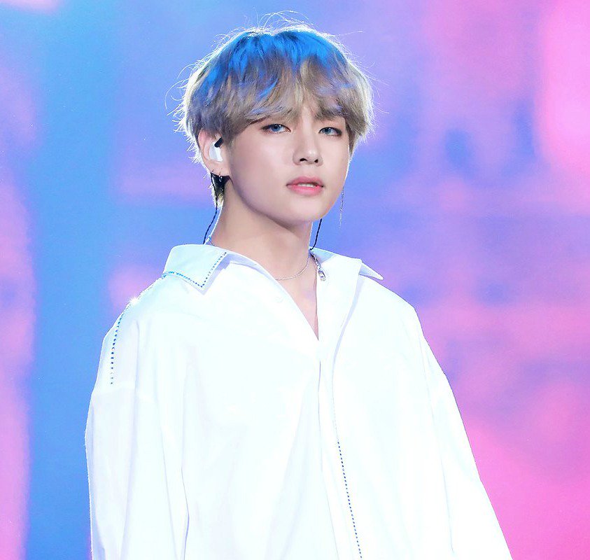 Тэхен из бтс 2022. Ви из бтс 2024. Тэхен бтс. Ви из бтс 2024. Тэхен бтс.