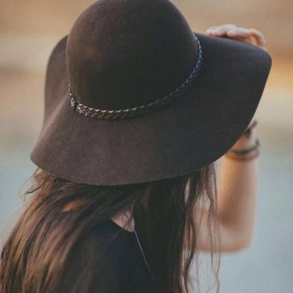 منّ علمك حُزن القصيد 
وانت الرضّا ينحني لك..❤❤