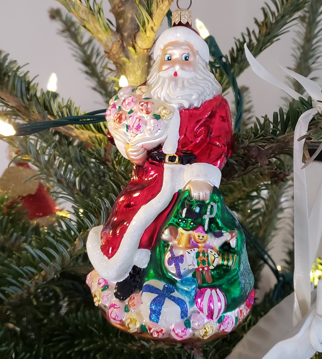 Make CF History tweet media