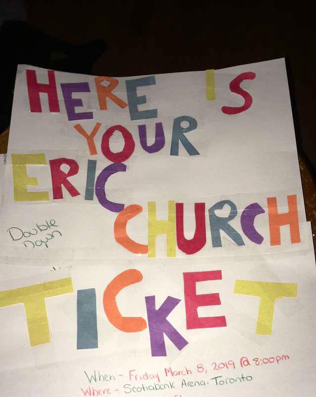 Lauralou243's tweet photo. When #ticketmaster  no longer gives you hard copy tickets and you don’t get them until the day before. #Ericchurch #doubledowntour #merrychristmasmom #artsandcrafts https://t.co/6jXhKzHlWV