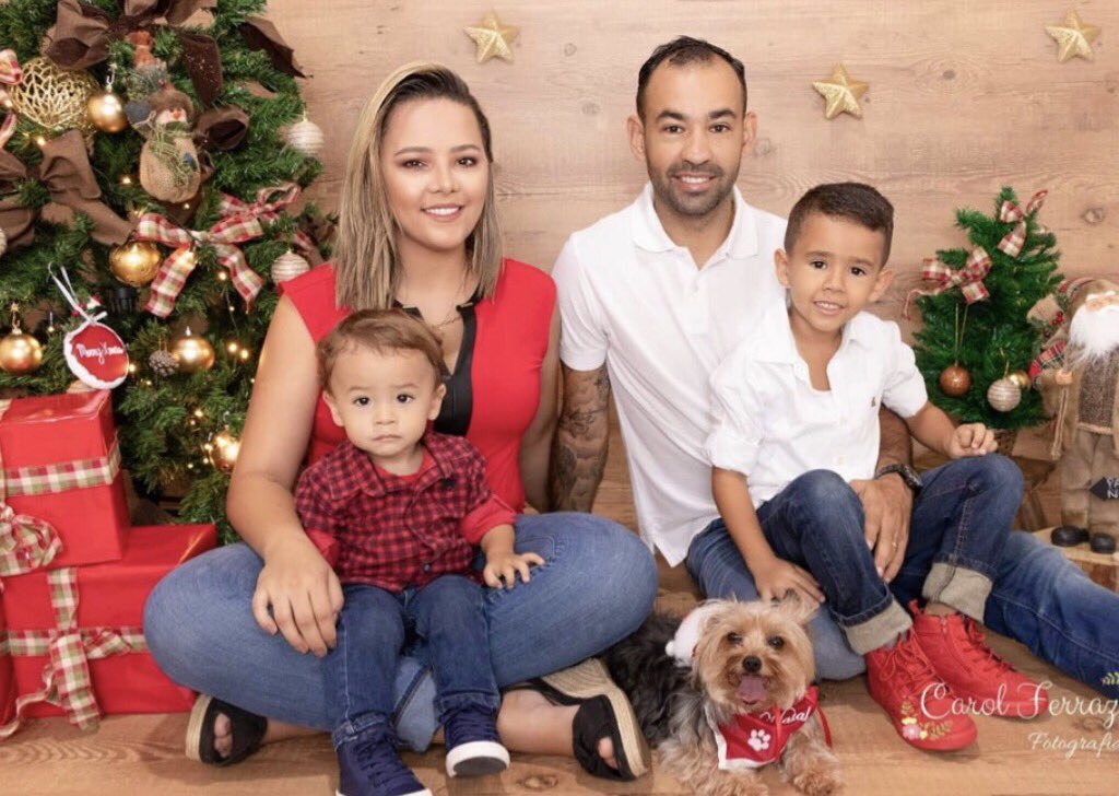 Merry Christmas to you all from the Pereira Family / Eu e minha família desejamos a vocês um ótimo Feliz Natal