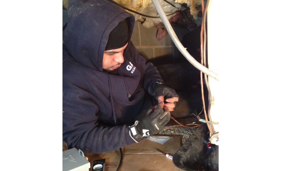 AtFtSWare's tweet photo. From Their Feet to Their Fleets, HVAC Contractors Prepare for Winter https://t.co/Wkci99P6CS https://t.co/aeF5jeIItA