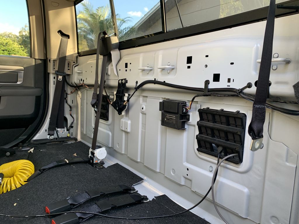 Kn4Mqr's tweet photo. Lots of room behind the rear seats for radios. #hamradio #hamr #mobileham #hamportable #amateurradio #mobilecommunications #kn4mqr https://t.co/LJyTcMZqXh