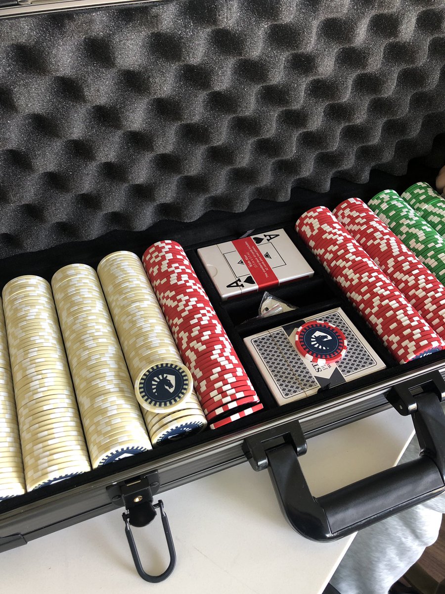 LiQuiD112's tweet photo. TL Poker anyone? 😍😍 https://t.co/pFDASGVzeW