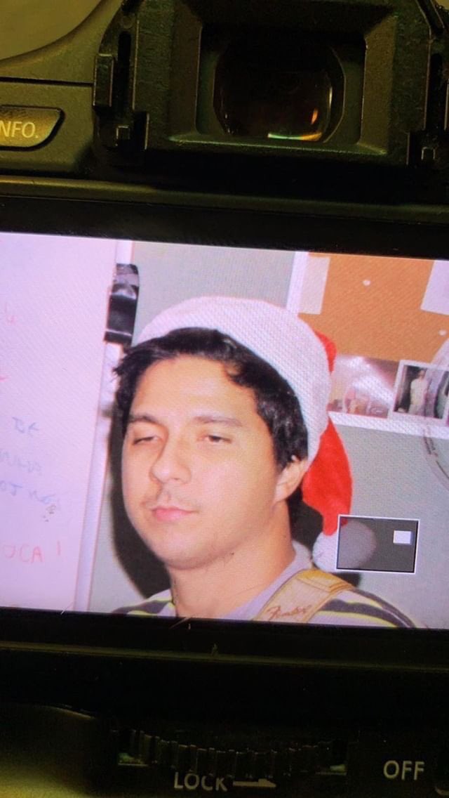 redlightmotel's tweet photo. MERRY CHRISTMAS! FELIZ NATAL! FELIZ NAVIDAD! 🎄 https://t.co/6sadSh8tCD