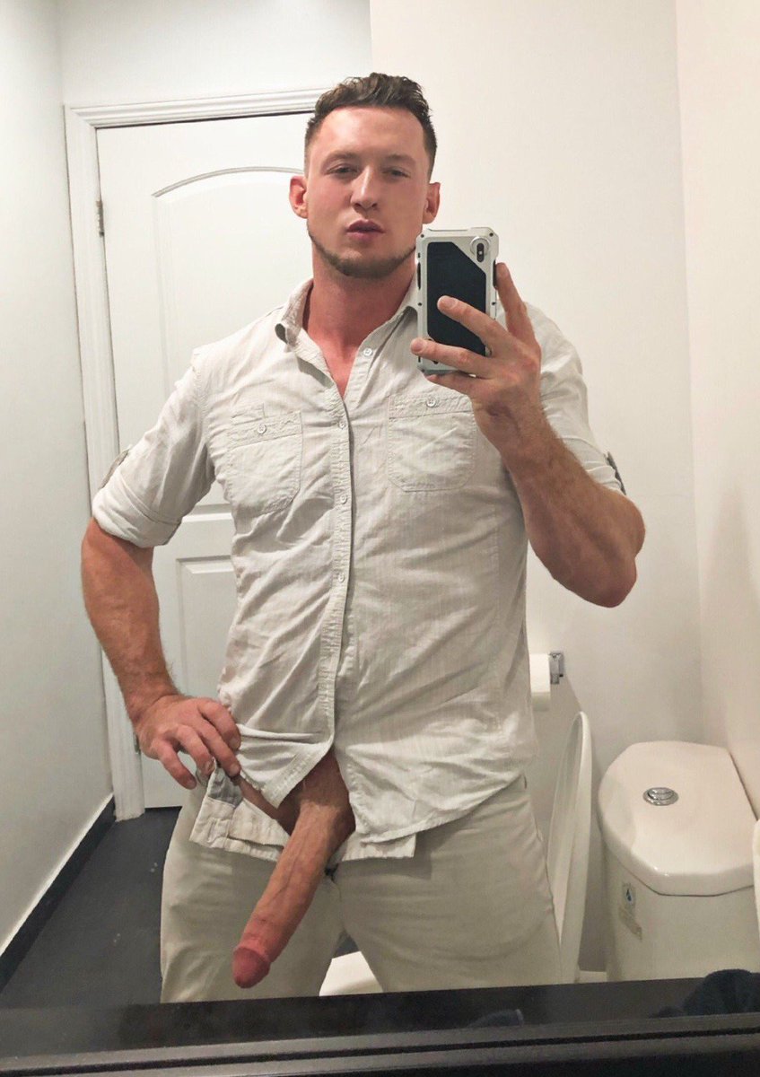 hunglatinos's tweet photo. HUSBAND MATERIAL, DON'T YOU AGREE? 🍆🍆 

#BigDickPapi #hunglatino #gaylatin #gaymuscle #bigdick #hugedick #gayunderwear #underwearbulge #menunderwear #hungdude #dickprint #blackdick #BlackGayPorn #gayjocks #gay #sexylatino #horsehung https://t.co/BQSiN6f95O