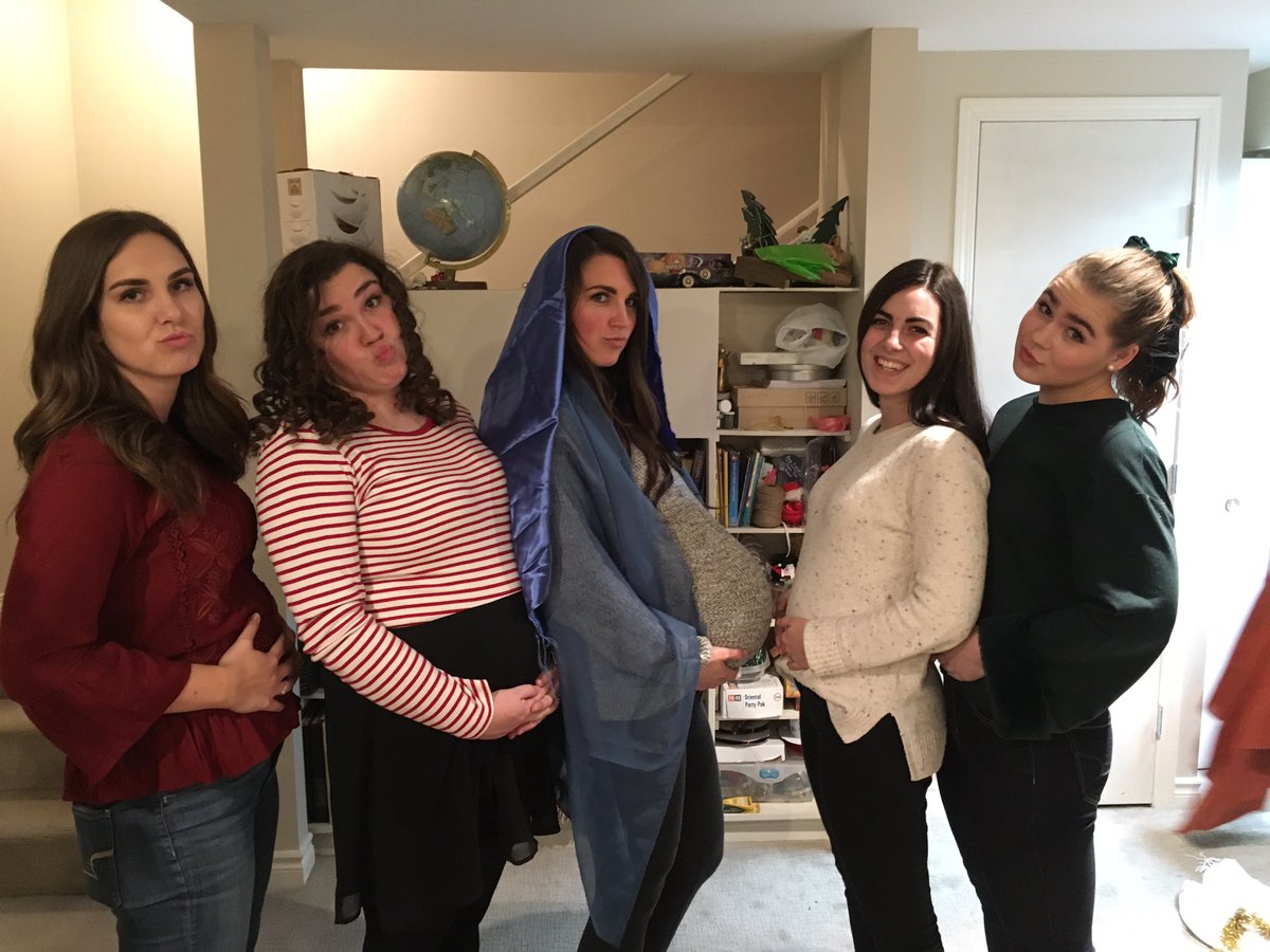 ericapax2's tweet photo. Looking for someone to play the part of “great with child” Mary. Any ideas? @10wholeminutes @carissap14 @Mikaylapetey #jessdoesnthavetwitter #paxmas2k18 https://t.co/Y8DIIOGw8i