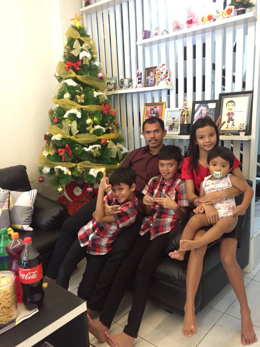 cyberdarkriver's tweet photo. “Sebab seorang anak telah lahir untuk kita, seorang putera telah diberikan untuk kita; lambang pemerintahan ada di atas bahunya, dan namanya disebutkan orang: Penasihat Ajaib, Allah yang Perkasa, Bapa yang Kekal, Raja Damai.”
♥️🙏🏾 https://t.co/B5J6gg0UU7