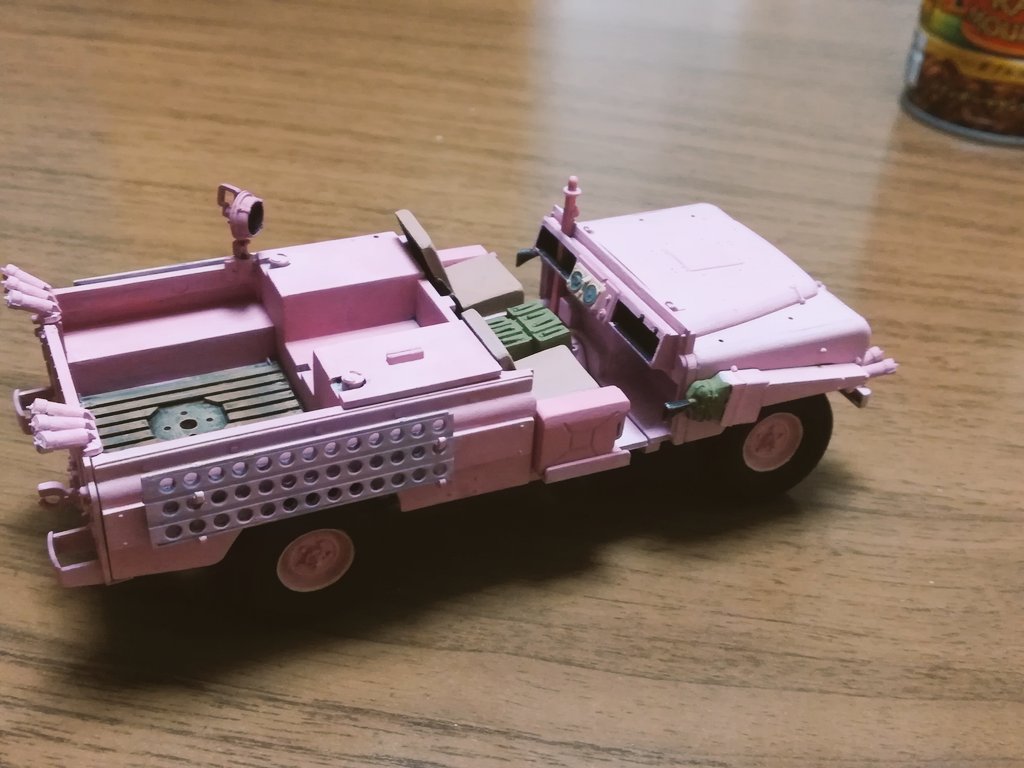 تويتر てけ めがねっ子推し على تويتر タミヤ1 35 Sasランドローバーピンクパンサー製作中 Fn Mag7 62mm機関銃取り付けました 完成まであともうちょっとがなかなか進まない T Co Swaunnoz6q