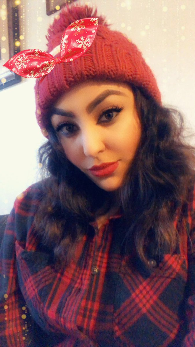 jamienolastname's tweet image. Merry Christmas Eve #RubyWoo