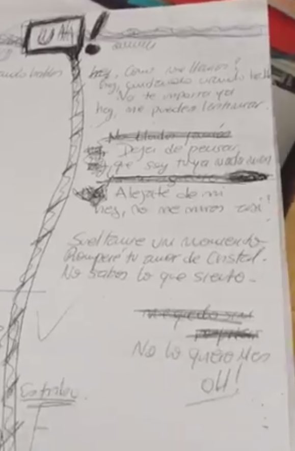 lufearless's tweet photo. Deja de pensar que soy tuya... 
Aléjate de mí... no me mires así. 
Suéltame un momento, romperé tu amor de cristal, no sabes lo que siento. 
No lo quiero más, oh. 

ESAS LETRAS, MARIANAAAAAA. https://t.co/tmnrk7h3y4