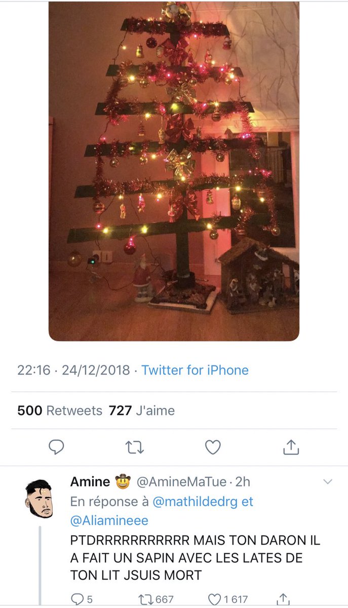TopDesTwittos's tweet photo. Pendant ce temps sur Twitter https://t.co/H58KFUmWVg