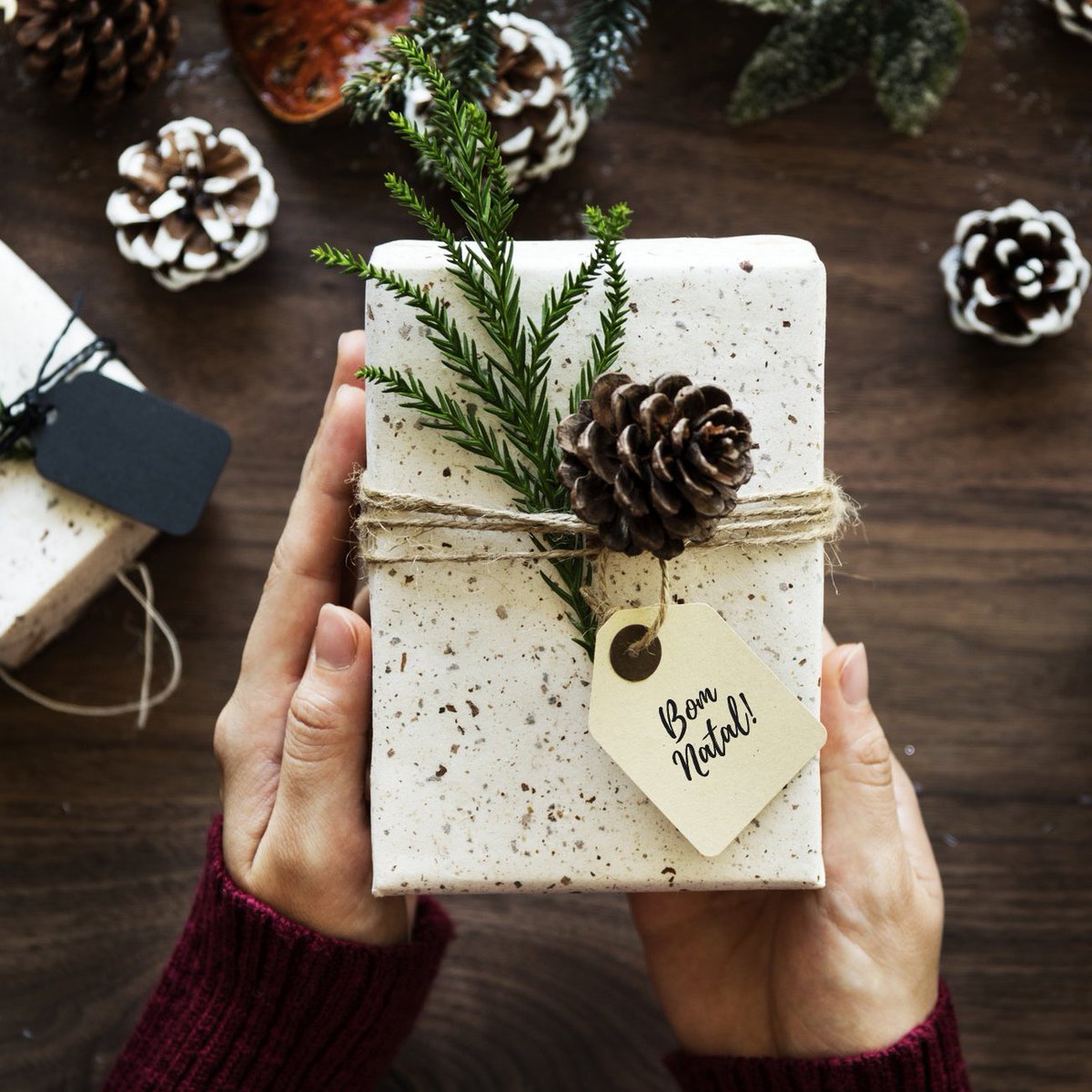 MarDestorias's tweet photo. 🎁 May the essence of peace, love and sharing be lived intensely this season. Merry Christmas! https://t.co/75nizDGj9X