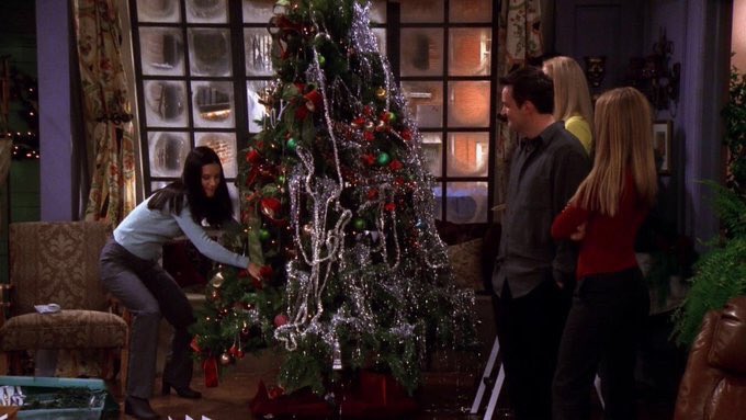 quote_friends's tweet photo. Friends Christmas episodes: 

Season 2, Episode 9
Season 3, Episode 10
Season 4, Episode 10
Season 5, Episode 10
Season 6, Episode 10
Season 7, Episode 10
Season 8, Episode 11
Season 9, Episode 10 https://t.co/95H0q4xB6d