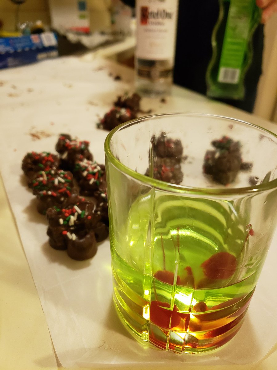 mailgal4ever's tweet photo. Don't have a martini glass ....
Don't care !!
#MakingTurtlesGreatAgain https://t.co/H9j9T7MVUM