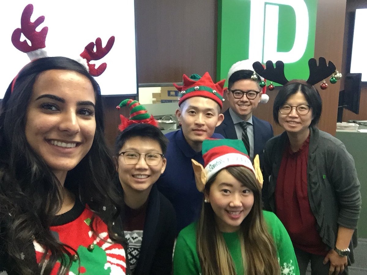 Season’s greetings from #teamRichlea #happyholidays2018 <a href="/melanie_cheung/">Melanie Cheung</a> @CynthiaLeung11 @NicoleKubica_TD