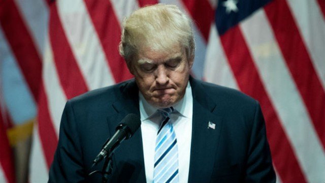 thehill's tweet photo. Trump says he's “all alone” in White House on Christmas Eve waiting for border wall deal: “Poor me” https://t.co/h9zbAMxC7V https://t.co/rB72U5Gxfl