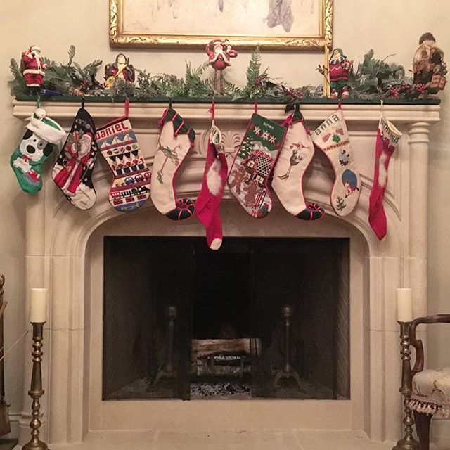 AnnaHCreative's tweet photo. Merry Everything from my family to yours. 🎄 https://t.co/WsZ8VGSrM4 https://t.co/C38fEwRlHE