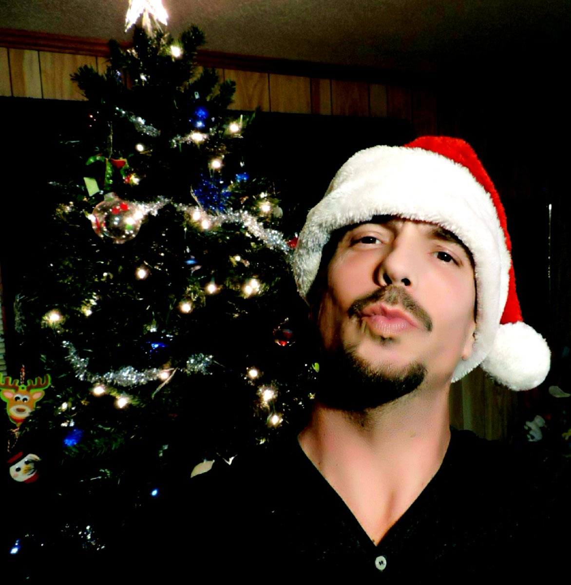 HolsclawMark's tweet photo. Happy Holidays! #Holsclaw_Art https://t.co/enjMC23Ypa
