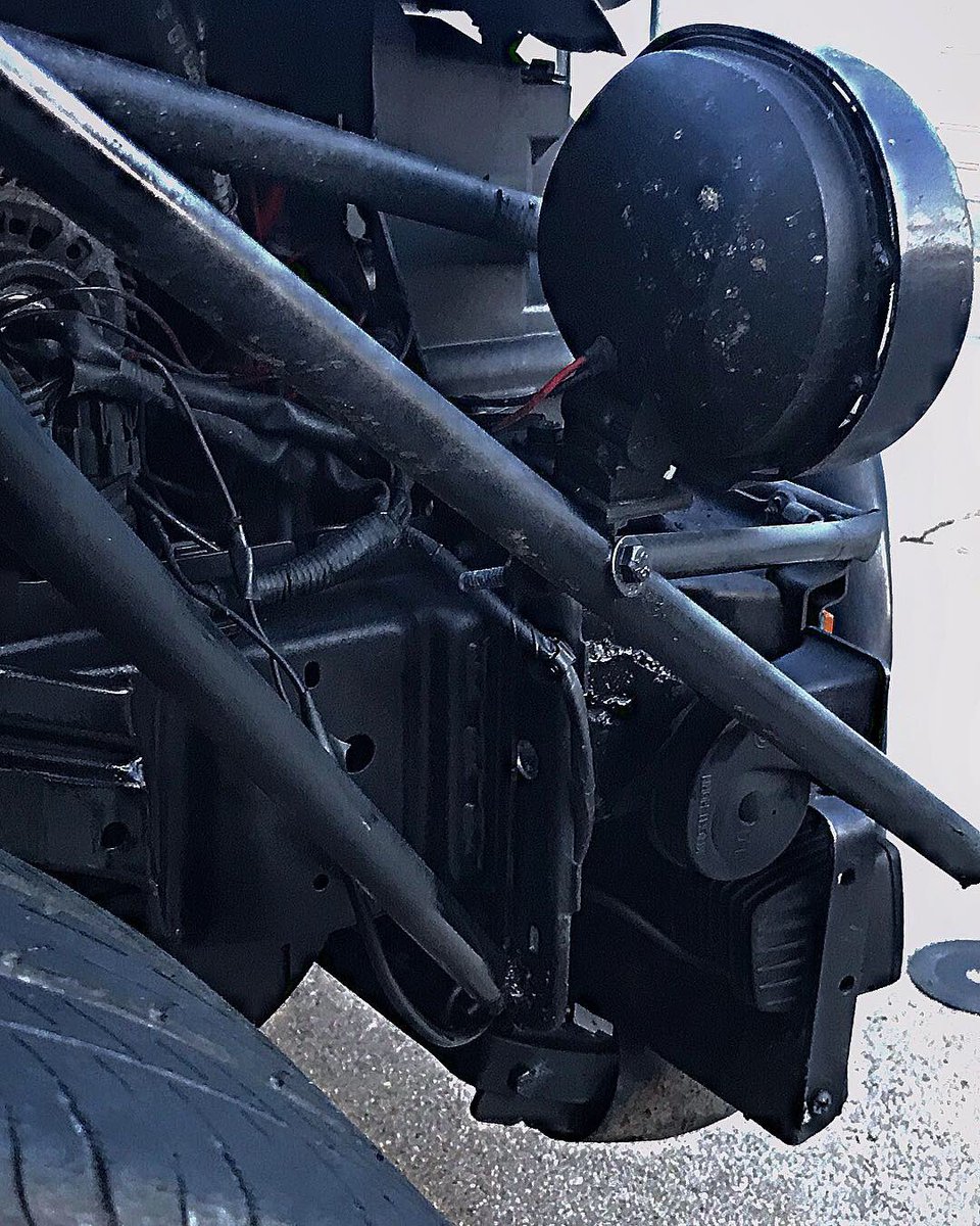 PandaVenge's tweet image. Merry Christmas everyone!  #Buildupdate Tube front fenders fully done now. Just needs to be cleaned up a little. Probably the last change for 2018.  #projectcar  #thegambler500  #cyberpunk #rally #sport2 #offroadingtwo  #madmax #chicagocarscene #mazda2 #modified