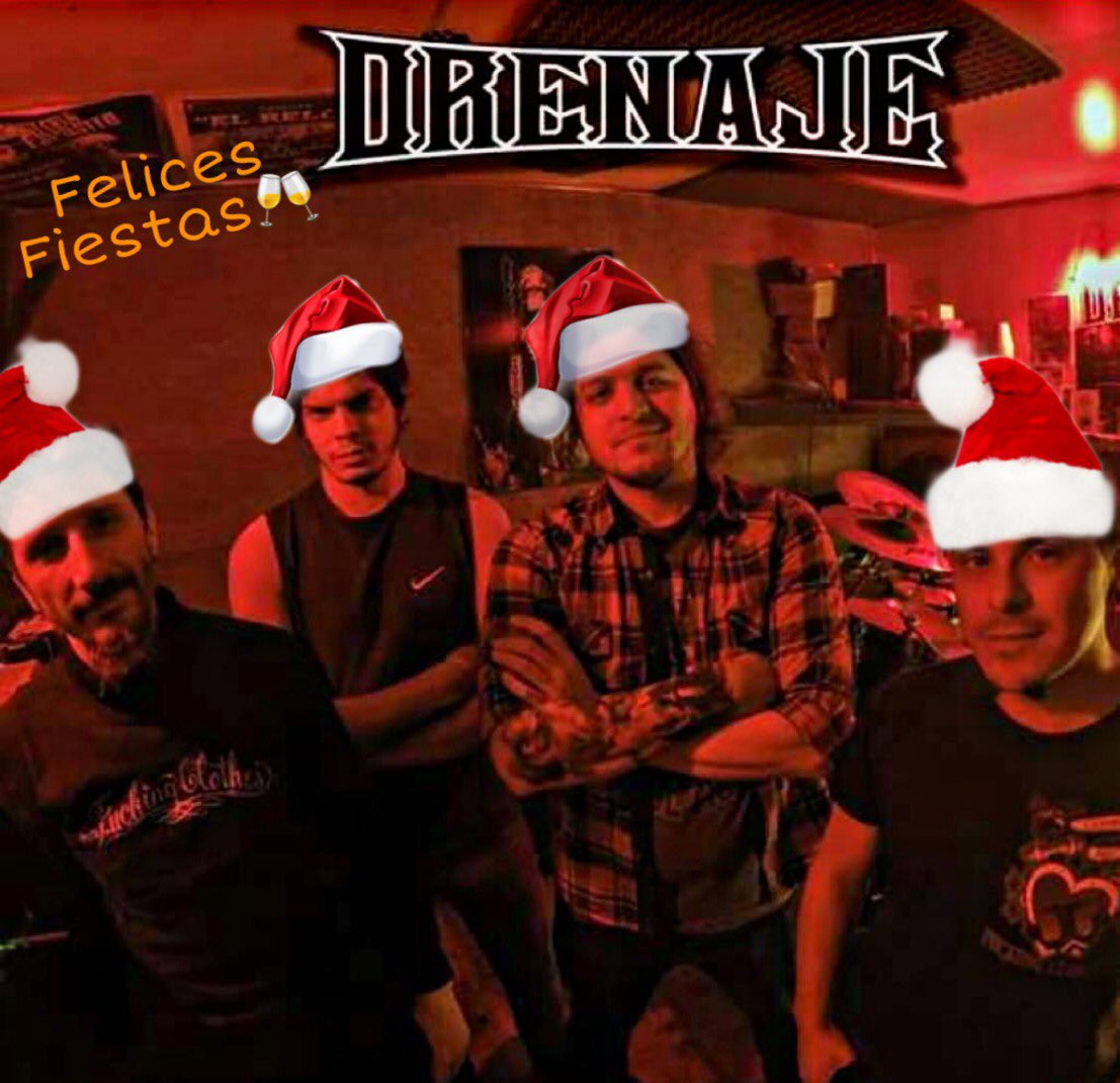 Felicidades amigos 🥂 

Por un 2019 explosivo 🤘🎸🥁