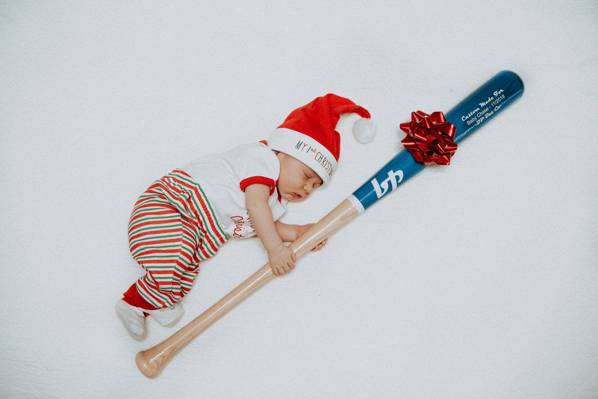 BPBats's tweet photo. Customer of the year, taking some dry hacks on Christmas Eve...
#startemyoung #nevertooearly
#merrychristmas #baseball #nooffseason #nodaysoff #grind
@NCacciola19 @mattyboytellem https://t.co/ixXxDRPhgR