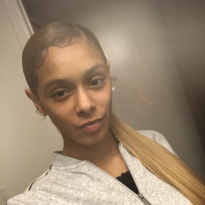 Poppin'💋 tweet media