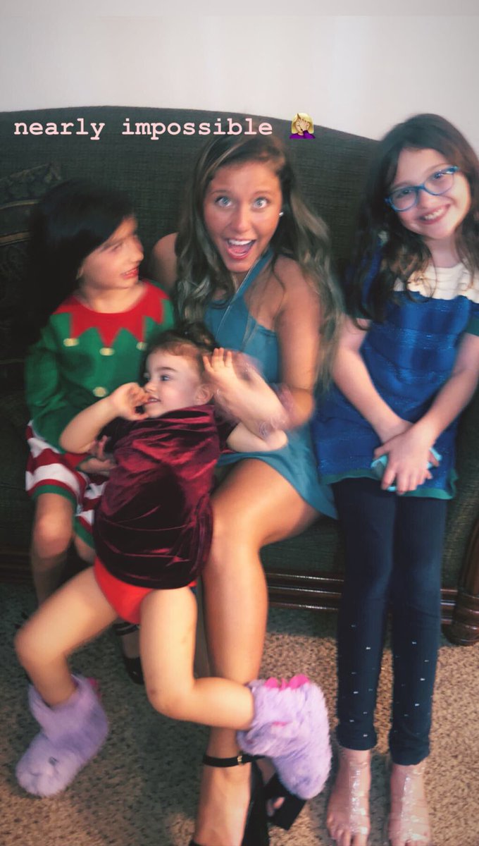 EvelynIsaaadora's tweet image. can we get an A for effort lmao #happenseverytime