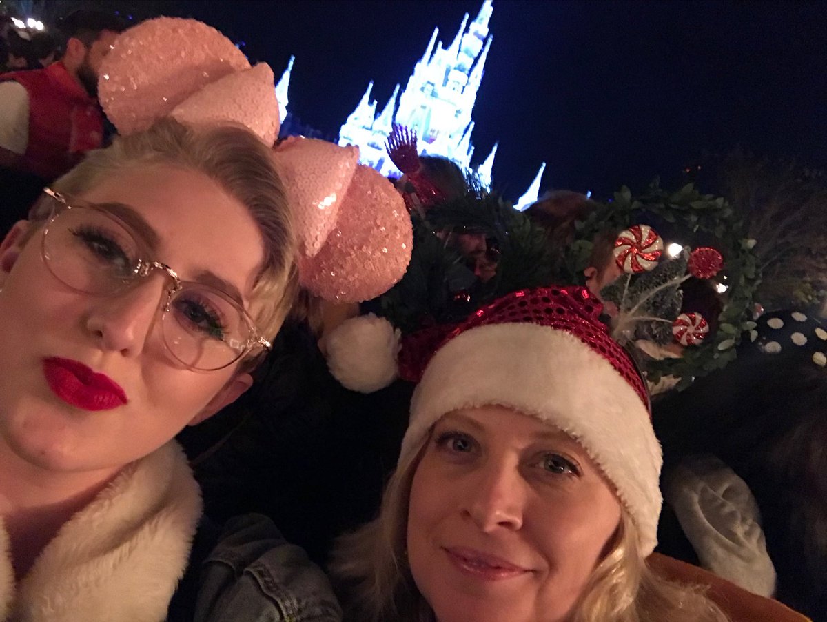 Merry and blessed Christmas!!!! #peace#love#mickey