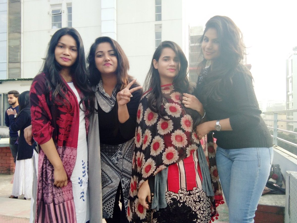 FariaMahjabin1's tweet photo. My girls 😘 https://t.co/NYBHQ5c9e3