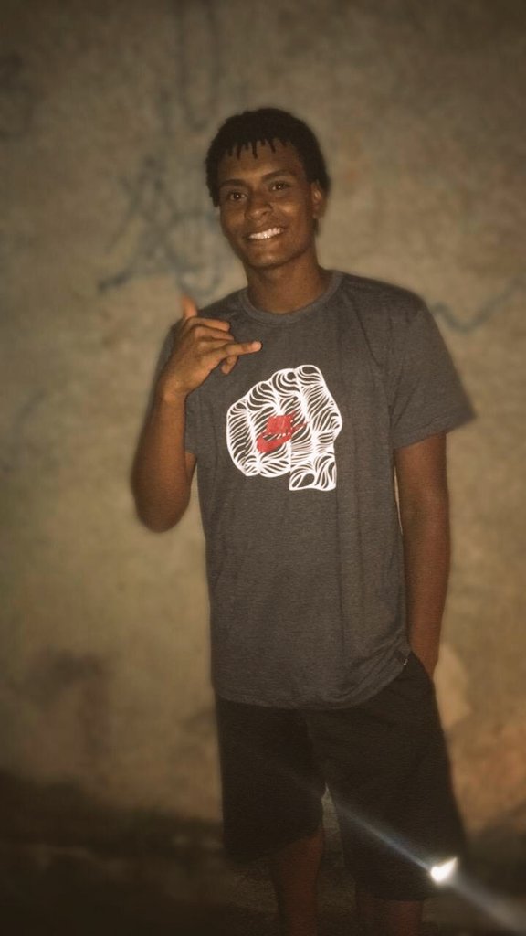 FxpNorbit23's tweet photo. FELIZ NATAL A TODOS... #THvive #LARYvive ... ❤️🎄 https://t.co/BzUFq6A8Sc