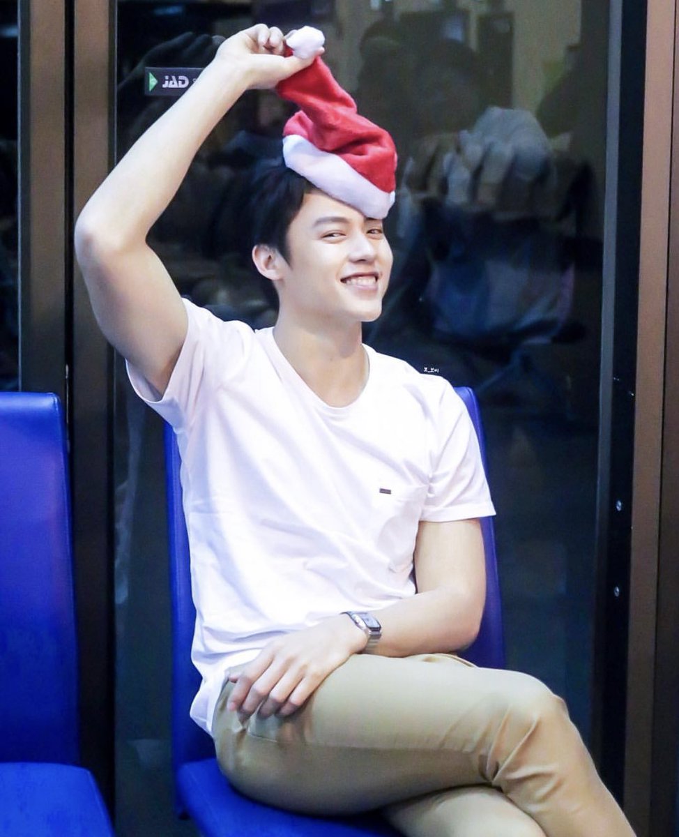 Merry Christmas 🎄🎁 🎅🏻
{ขอบคุณเจ้าของรูปด้วยนะครับ}
#mark_prin #หมากปริญ