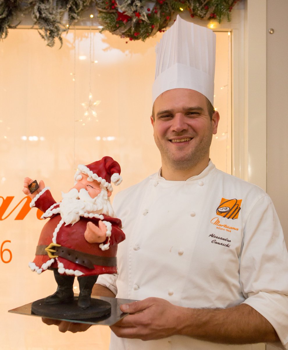 Buon Natale 🎅 a tutti!
#panettonedecorato #panettoneartigianaledecorato #natale #buonnatale #natale2018 #pastrychef #cakedesign #cakedesigner #pastrydesign #pastrydesigner #pasticcere