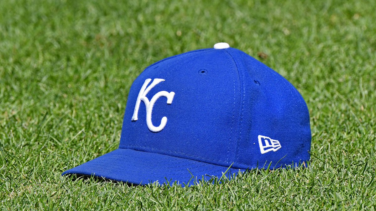 zesty_royals's tweet photo. Former big leaguer gets championship ring back for Christmas https://t.co/cACJoLuw3n https://t.co/4PP7zxGm8U