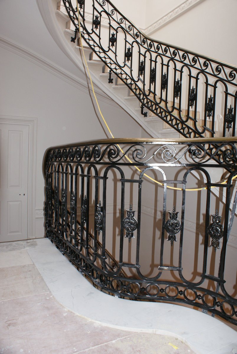 ForgingMatters's tweet image. Extension of traditional balustrade, forged steel with cast detailing and extruded brass handrail.