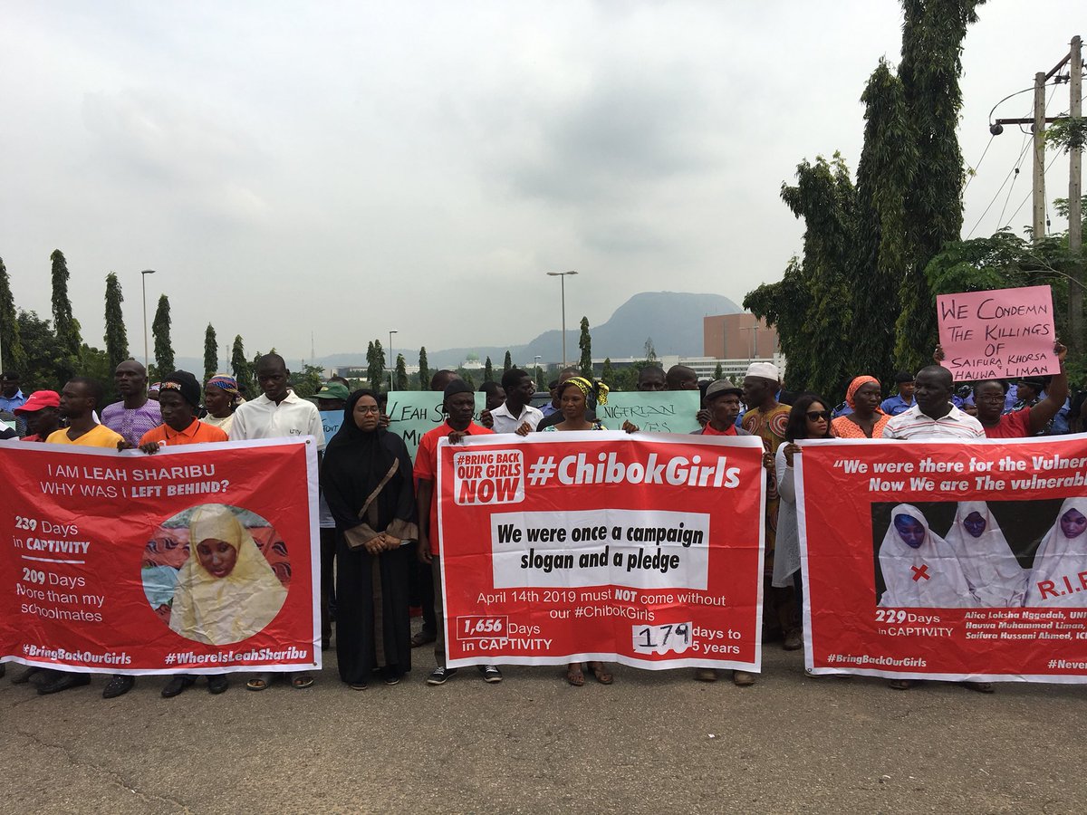 MKabrik's tweet photo. 5th Christmas without our Chibok Girld. They were abducted on the 14th of April 2014. 112 are yet to be rescued.
Day 1716 of Abduction of 112 Chibok Girls
Day 309 of Leah’s Abduction
5 Dapchi Girls yet to be accounted
#WhereIsAliceNgaddahOf @ICRC
#WhereIsLeahSharibu
#BBOGNOW https://t.co/ysabbVhmOO
