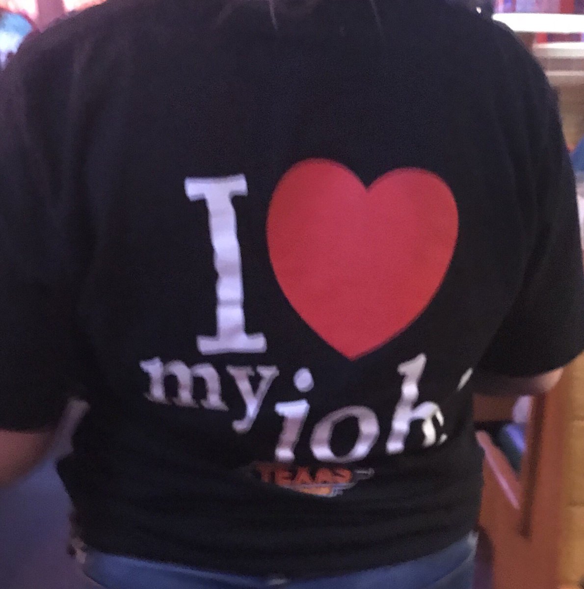 AsstCoachProbs's tweet photo. Every AC can relate to what these Roadhouse employees are going through 🤣 https://t.co/MilCyLlCE0
