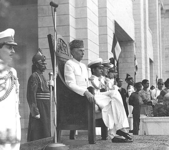 UmeiraB's tweet photo. #LastStatement #Our_Qaid_e_Milat #Jinnah
تُم جانتے ہو کہ جب مجھے احساس ہوتا ہے کہ پاکستان بن چُکا ہے تومیری روح کو کسقدر سکون ملتا ہے۔ پاکستان بنانا ایک مشکل کام تھا۔میں اکیلا یہ کام نہیں کر سکتا تھا۔میرا ایمان ہے کہ یہ نبی اکرم ﷺ کا روحانی فیض ہے کہ پاکستان معرضِ وجود میں آیا https://t.co/wHvynKFm1R
