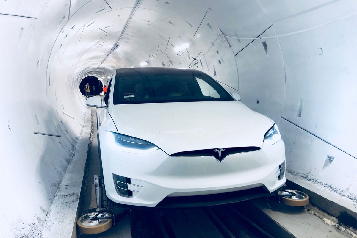 Elon Musk's L.A. Tunnel Turns Teslas Into A 'Rail-Guided Train' entrepreneur.com/article/325110