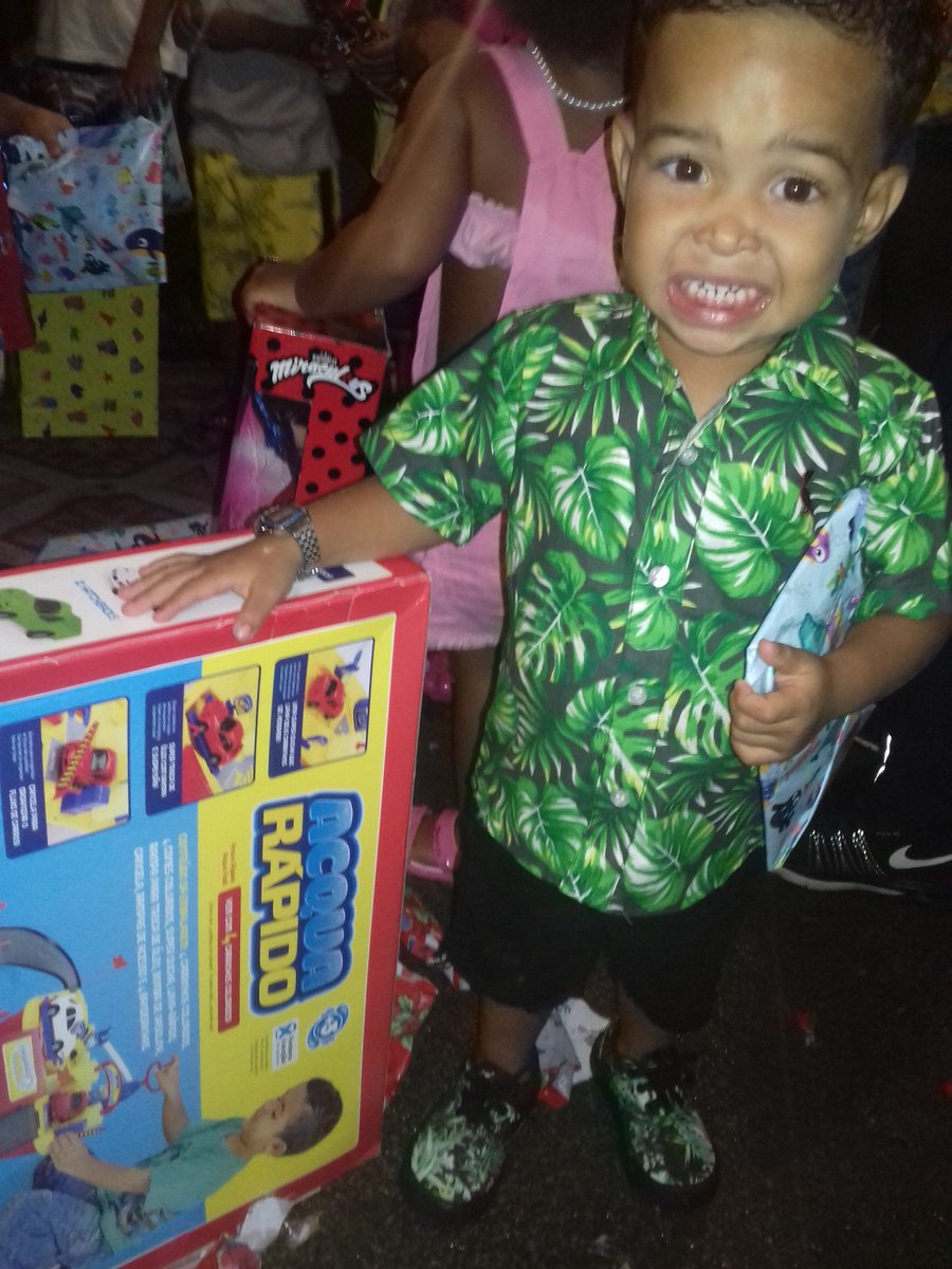 EriicsonOl's tweet photo. Minha vida se resume na sua felicidade.. #Son #Subrinha 😍💞👶🎅 https://t.co/6K1rviXvHt