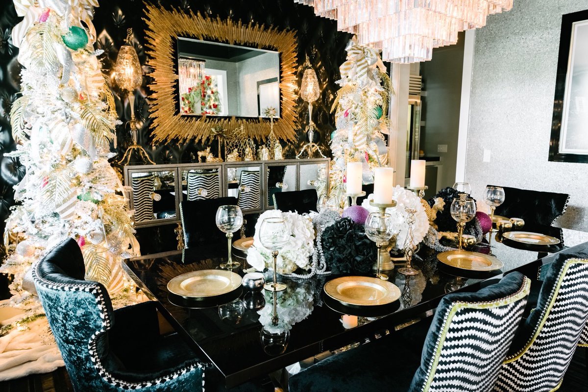 ItsAliWilliams's tweet photo. I should be an interior designer during the holiday season https://t.co/IsVrSnA5Vl