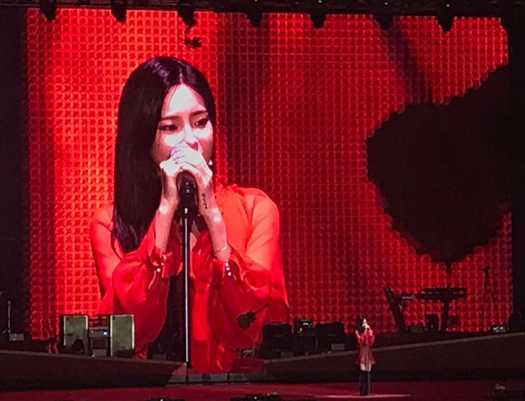 heizebrasil's tweet photo. #EVENTO | 24.12.18 - Concerto 'All Night Stand' do PSY (Dia 4)

#PSY #AllNightStand
#헤이즈 #Heize #Hedduck
© ohcheol_0518; imagine____v https://t.co/vwCc0KmmO9