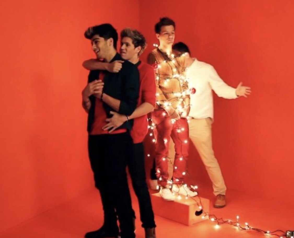 RyanAbe's tweet photo. MERRY CHRISTMAS TO YOU ALL!! https://t.co/ZHa4BuVp09