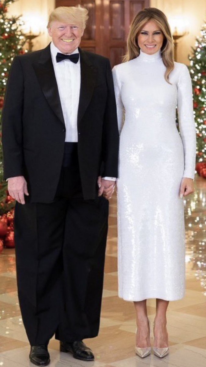 unabashedmonkey's tweet image. I’m not a fashionista, but aren’t those not pants, but pantaloons?