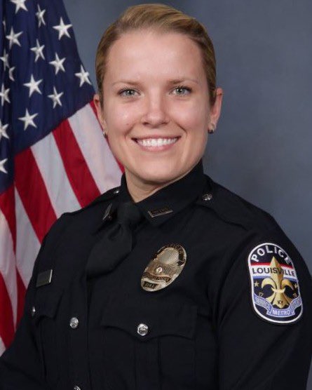 BillyGoldfeder's tweet image. POLICE OFFICER LODD-BY DRUNK DRIVER. Louisville (KY) Det. Deidre Mengedoht was killed when her patrol car was struck on a traffic stop on I-64 at 1400 hours Christmas Eve. She is survived by a her young son. 
wlky.com/article/lmpd-o… @Respondersafety @MADDOnline #LODD #police