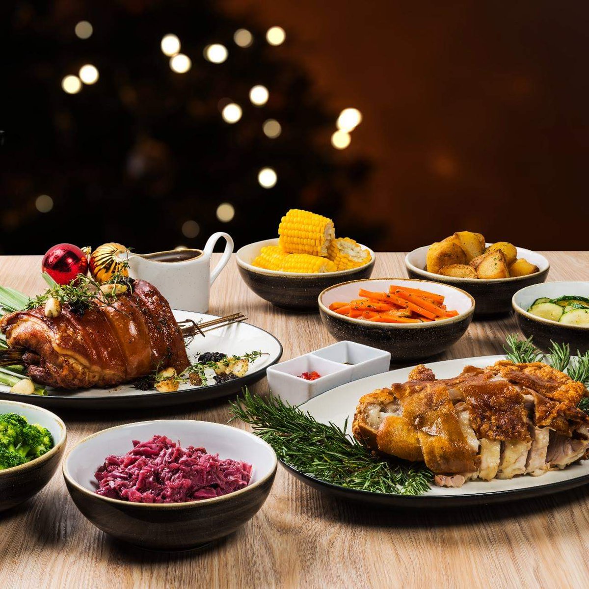 When the spirit of Christmas fills the air, expect a lavish and delightful Christmas dinner to be shared with loved ones. Ninety-Nine extends our sincere gratitude and may our Christmas takeaways help in Bringing the Holiday Spirit Home.